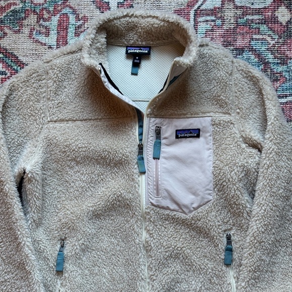 Patagonia Women's Classic Retro-X Fleece Jacket, Medium - Picture 2 of 6